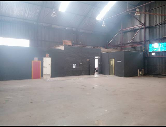 Industrial property to rent in ANDERBOLT